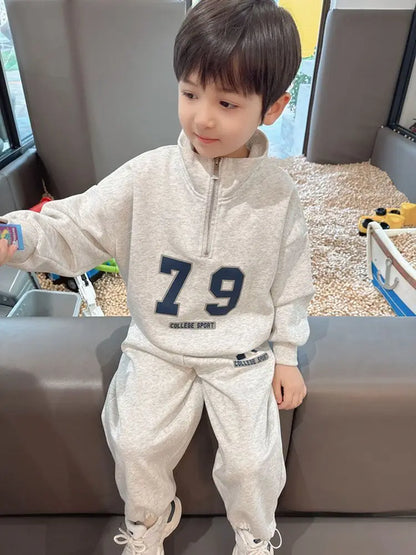 Boy White Grey Stand Collar Letter Sets Loose Casual Cotton Sports Suit Spring Autumn Children's Fashion Tops+Pants 2pcs 1-5 Yrs
