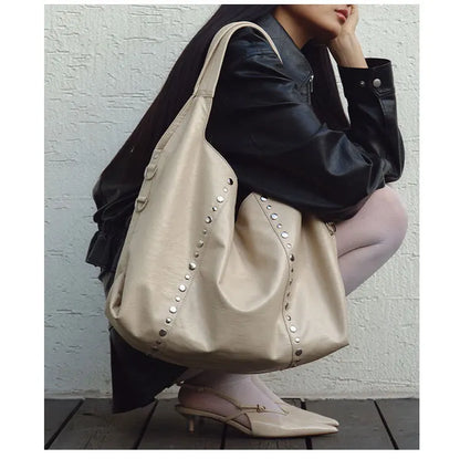 Rivet Women Shoulder Bag Large Capacity Versatile New Soft PU Single Shoulder Underarm Bag Casual Commuting Tote Black Handbag