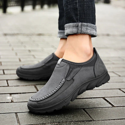 Fashion Leather Men Casual Shoes Retro Mens Loafers Moccasins Breathable Slip on Driving Shoes Mens Walking Sneakers Size 39-48