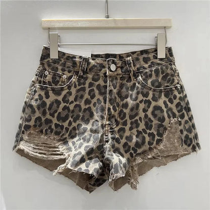 2026 Summer New Retro Leopard Print Ripped Edge Low Waist Denim Shorts Women