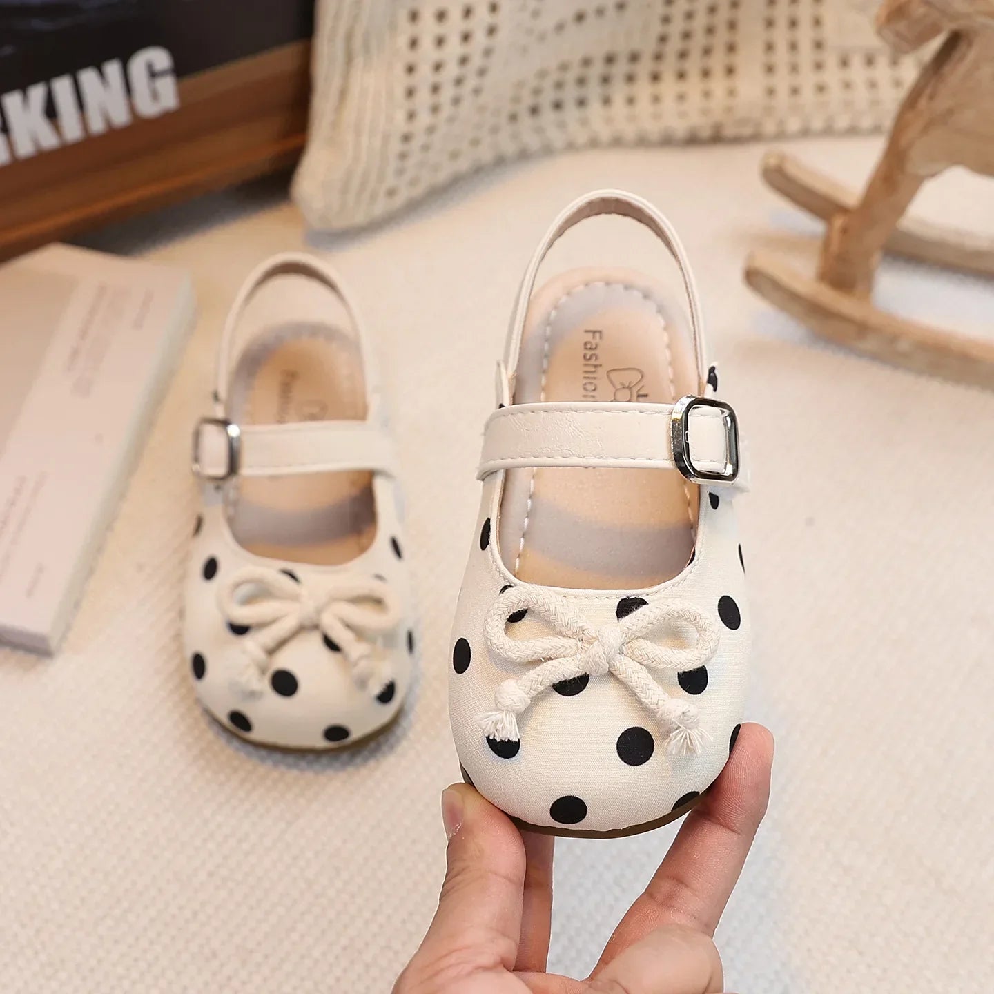 2026  Spring Autumn New Baby Shoes Cute Polka Dot Bow Girls Hollow Children's School Student Loafer Flats