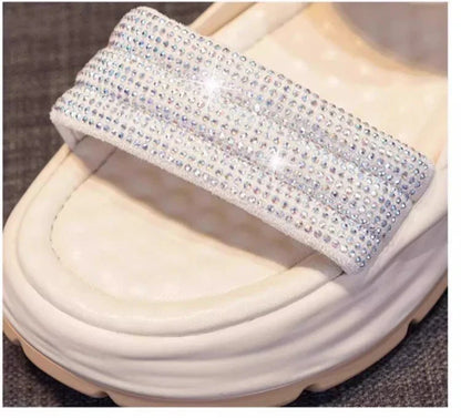 Girls Summer Fashion Sandals 2026 Kids New Arrival Soft Anti-Skid Beach Sandals Lightweight Comfortable Design Outdoor Shoes
