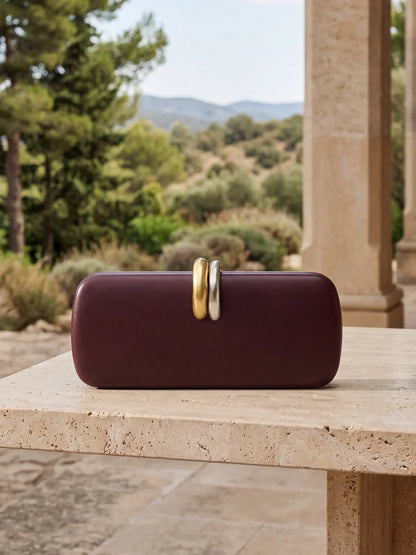 Stylish and luxurious design womens clutch evening bag shoulder bag/crossbody bag with chain suitable for weddings and parties.