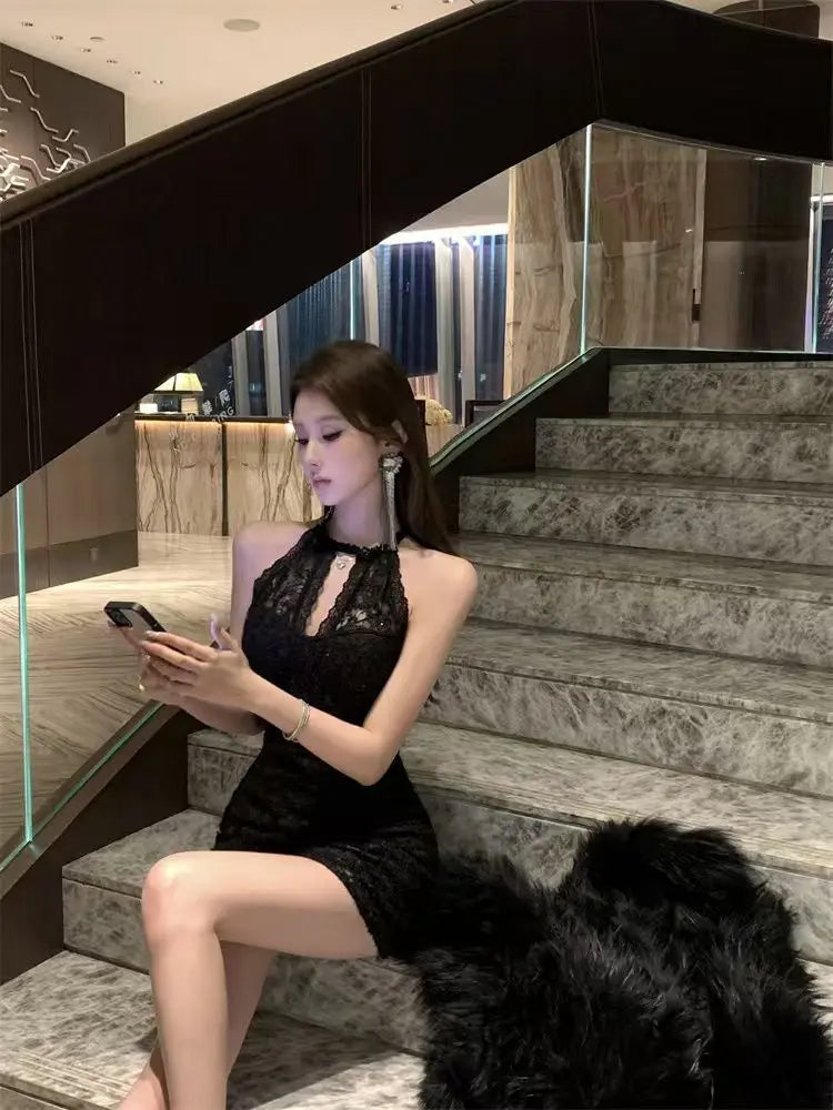 French Sexy Lace Hollow-out Halter Dress Elegant and Fashion Waist-cinching Slim-fit Bodycon Mini Skirt