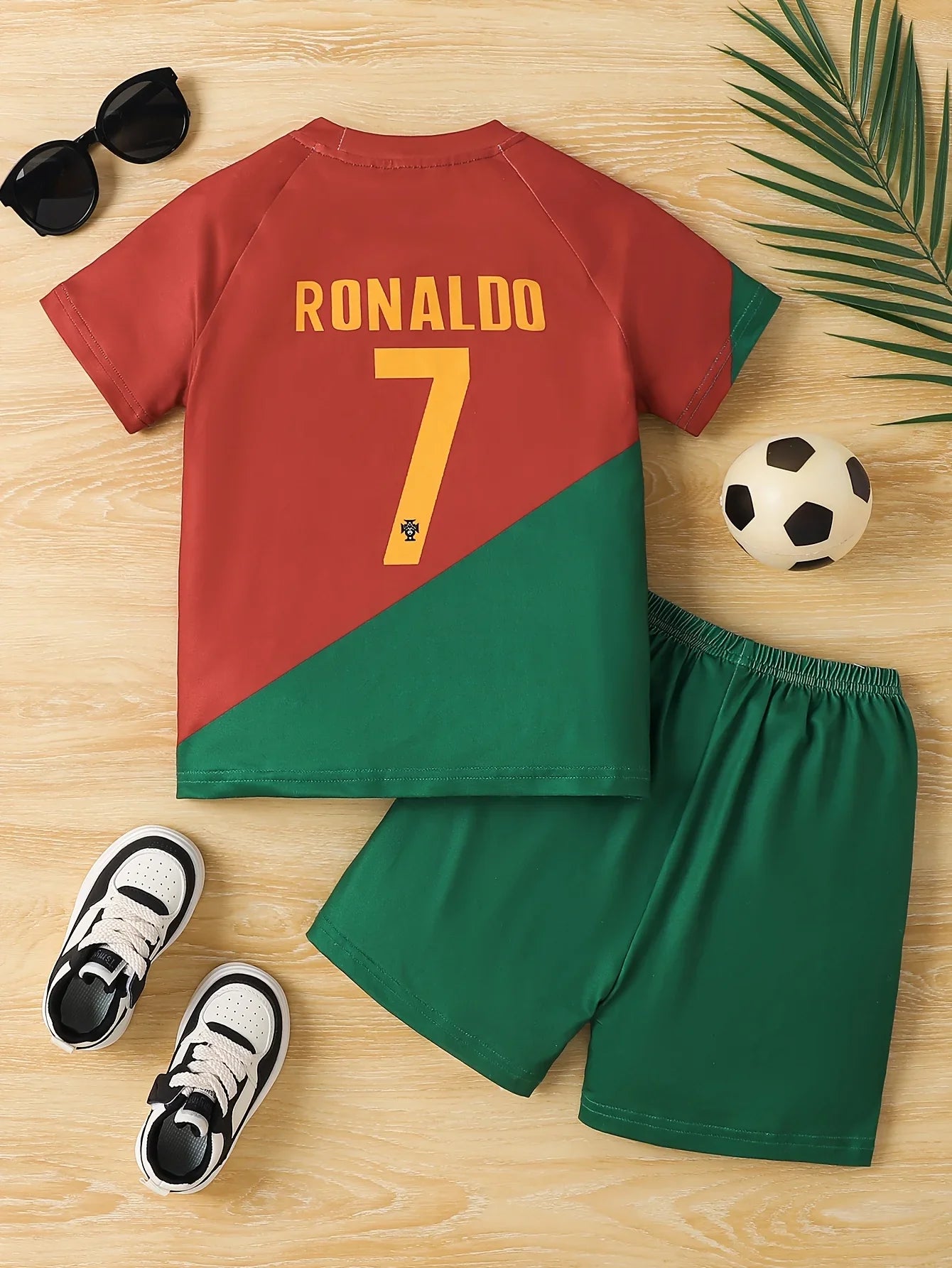 2025 Summer New Children's Red and Green Splicing No.7 Quick drying Sports Football Set