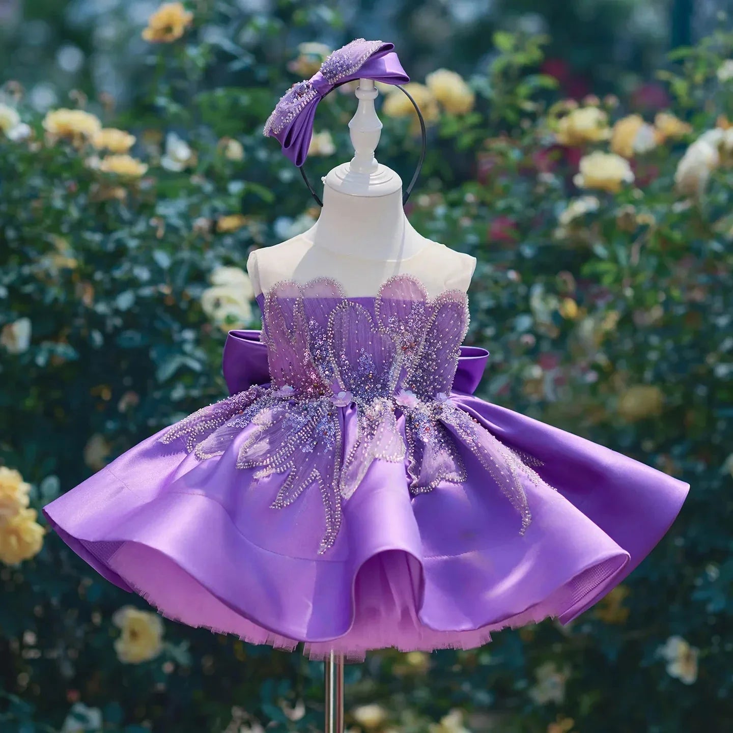 Customized Flower Girl Dress For Wedding Glitter Bow Bow Sleeveless Knee Length Luxury Kids Birthday First Communion Gown