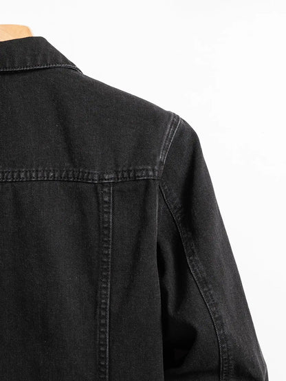 Men's Denim Jacket for Spring and Autumn. Black-Collar Denim Coat. Suitable for Daily Casual Wear. Stylish, Simple and Trendy.