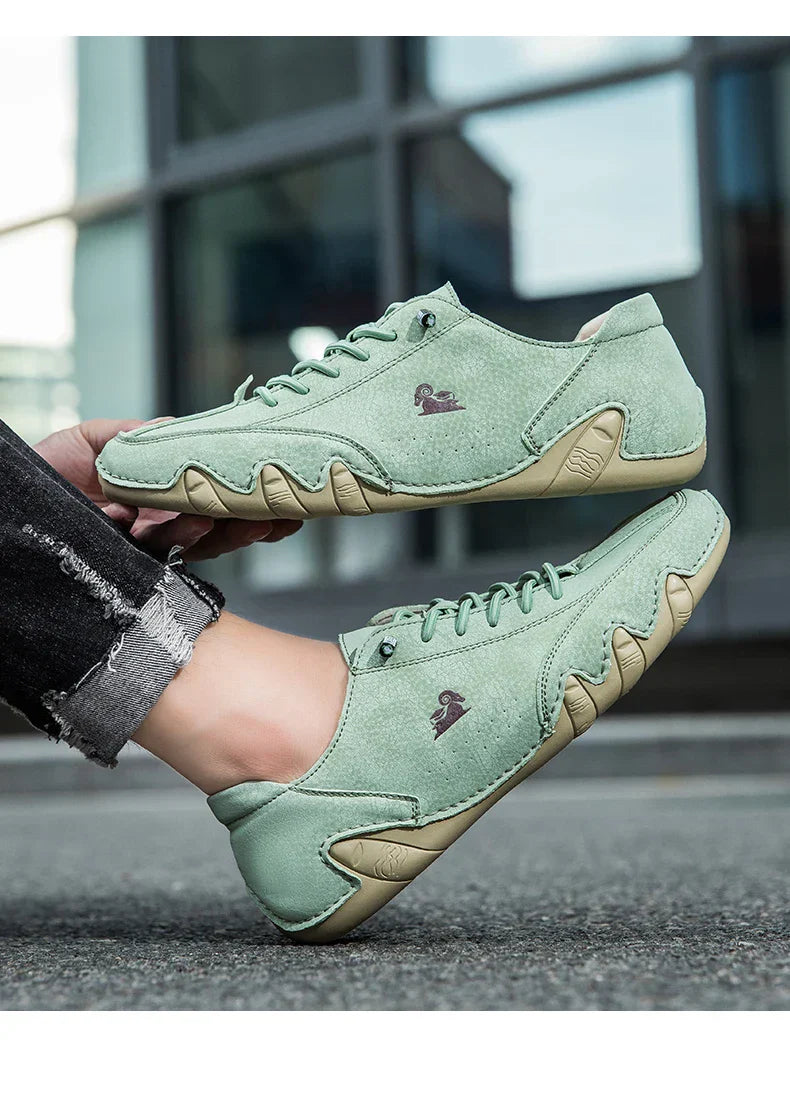 Men's shoes four season new plus size casual shoes fashion low-top soft sole breathable outdoor shoes men's sports walking shoes