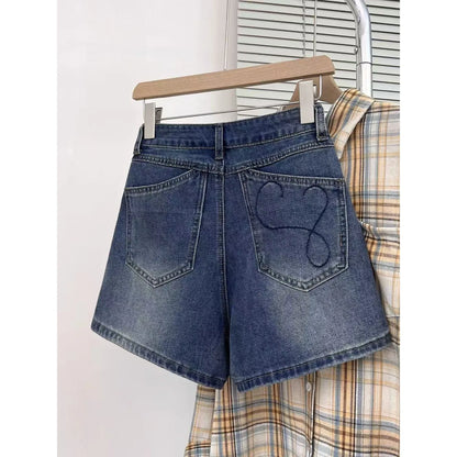 2026 New Women's High Waist A-Line Shorts Vintage American Style Slim Fit Heart Embroidery Casual Streetwear Denim Shorts