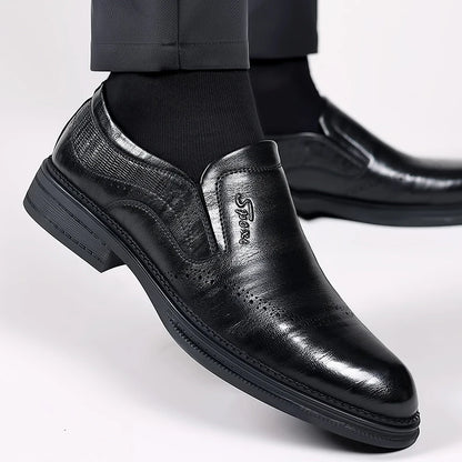 British Style Brand Men's Dress Shoes Fashion Patent Leather Men Business Flat Shoes Breathable Men Formal Office Working Shoes
