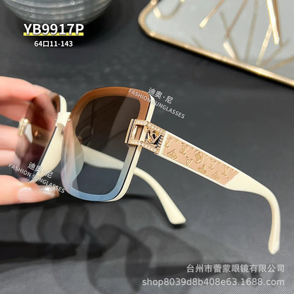 2025 Polarized Square Sunglasses Women Trendy Luxury Sun Glasses New Vintage Leather Print Glitter Eyewears UV400 Gafas De Sol
