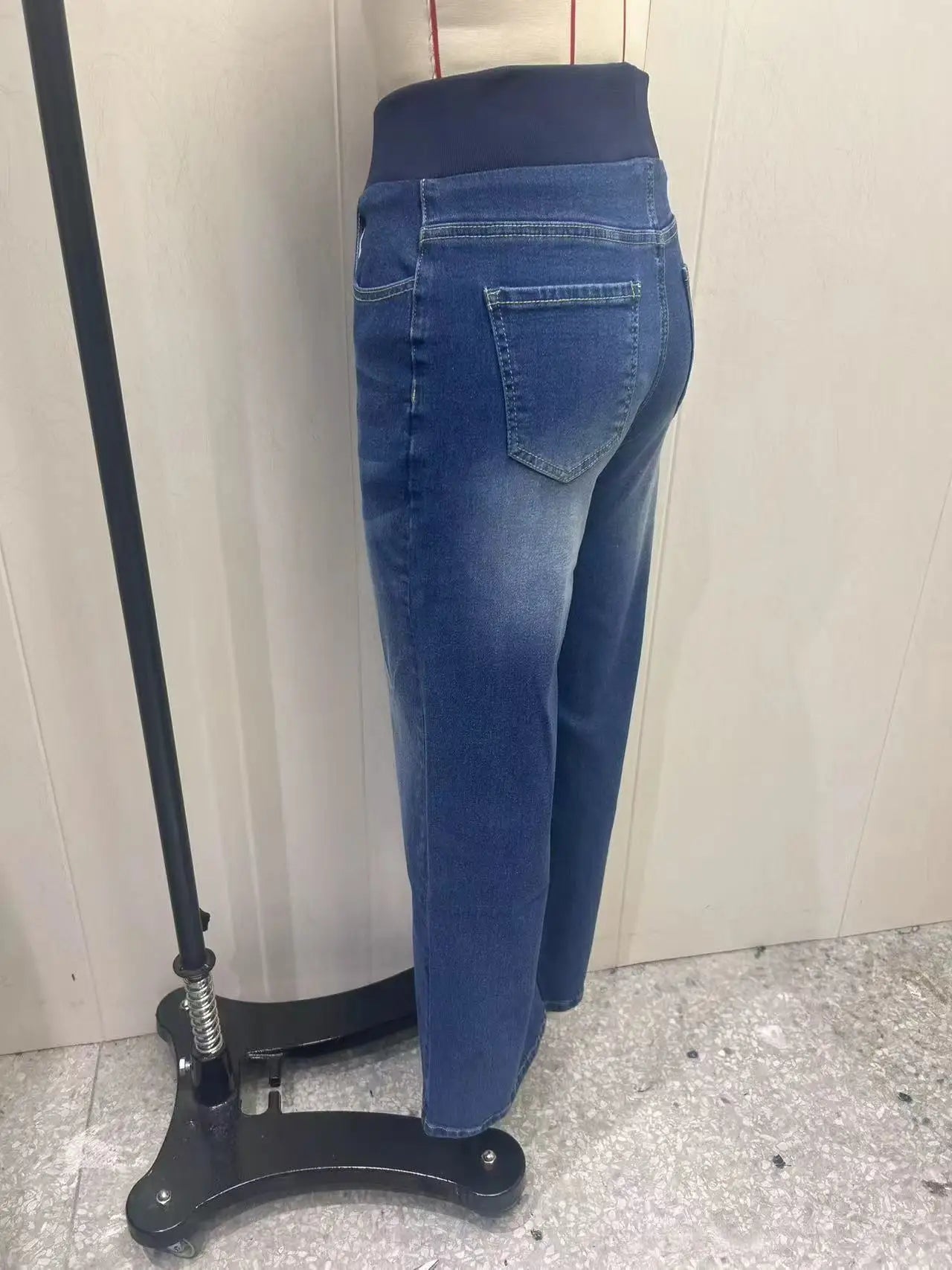 Jeans for Woman Y2k Jeans Baggy Jeans Stretchy Fabric Loose Straight Leg Ribbed Waist Design Modern Trousers Urban Fashion
