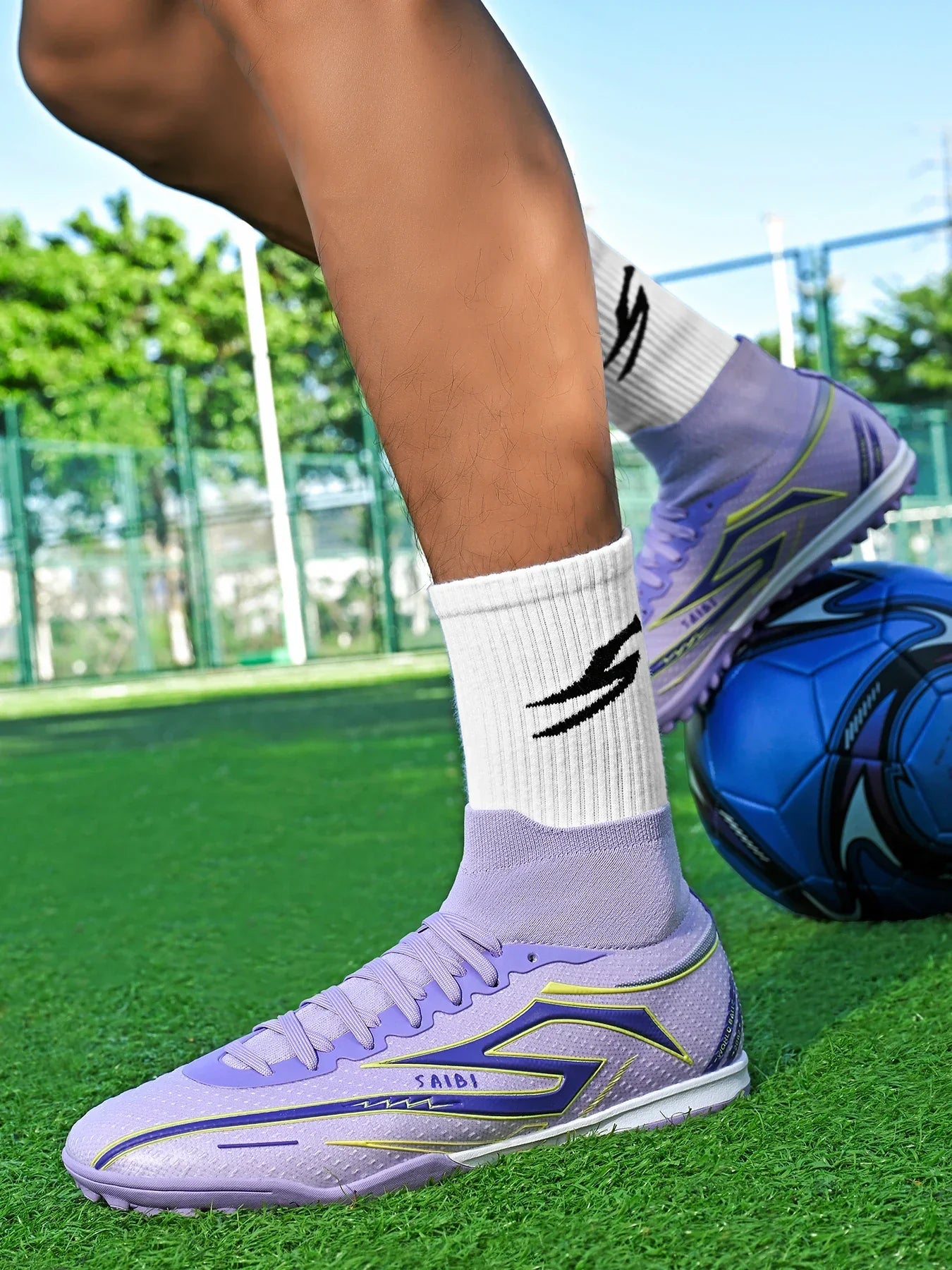 Kid Friendly TF Turf Soccer Boots Soft PU Fabric Rubber Non-slip Sole Abrasion Resistant For Campus Sports Activities
