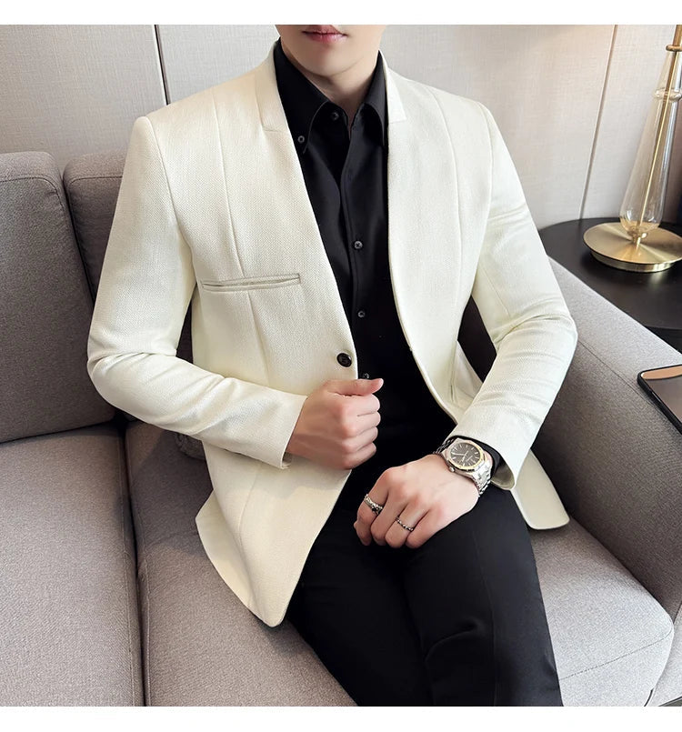 The new Chinese-style collarless suit is fashionable, handsome and versatile. It is a solid-color Korean-style fitted and fashio