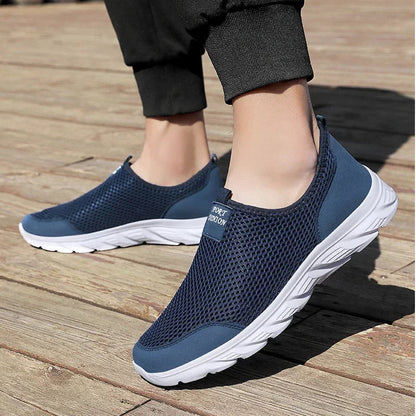 Lightweight Men Casual Shoes Breathable Slip on Male Casual Sneakers Anti-slip Men's Flats Outdoor Walking Shoes Size 38-46