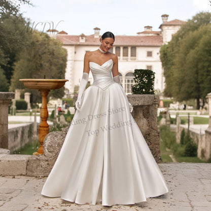 A-line Satin Wedding Dresses Pleats Bride Gown Backless Bride Dresses Bridal Dress Customized For Women Party Bride Dress