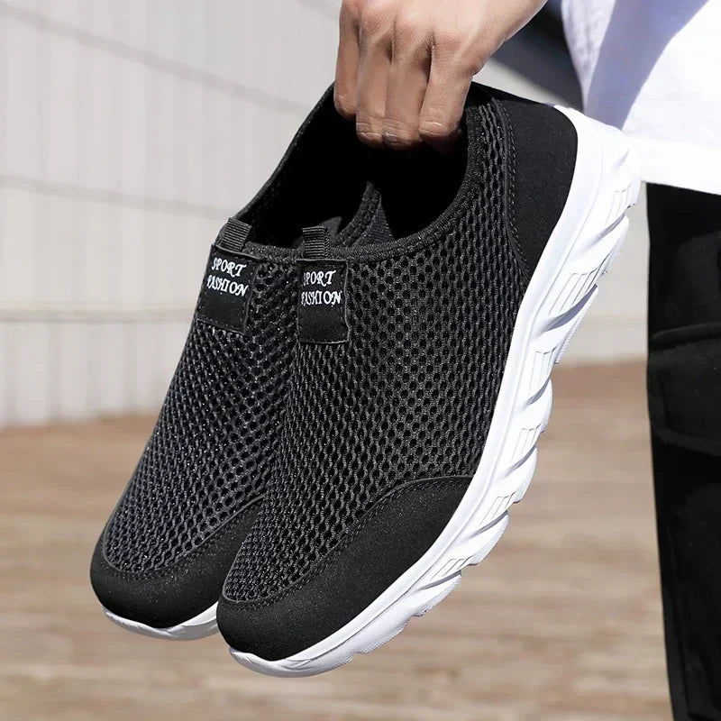 New Running Shoes for Men Breathable Sports Shoes Light Weight Fashion Summer Mesh Breathable Sneakers for Men Plus Size 38-47