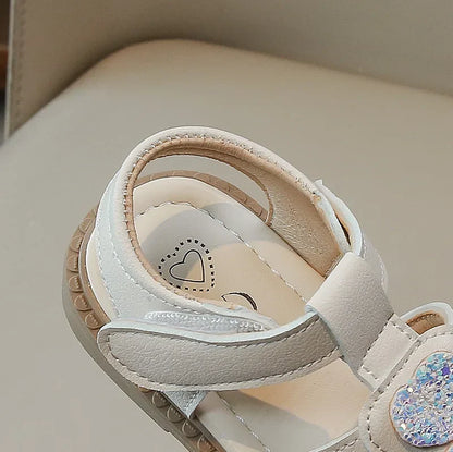 Kid Shoes Children Sandals Bling Heart-shape Summer Girl Princess Shoe Flat Heel Sandals Children Girls Performance Shoes I03022