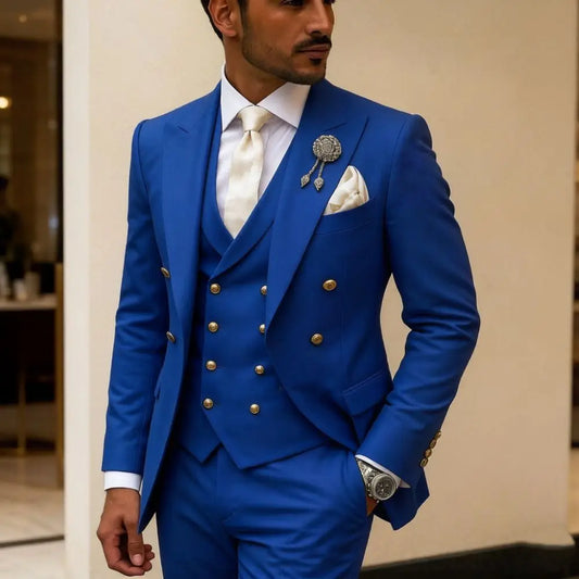 Mens White 3 Piece Suits Double Breasted Waistcoat Wedding Tuxedo Shiny Gold Buttons Luxury Formal Groom Prom Party Celebration