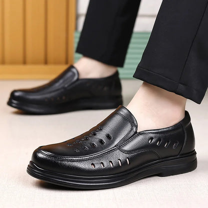 2026 New Designer Breathable Hallow Leather Shoes for Men Black Fashion Summer Shoes Male Britsh Business Casual Shoes Man