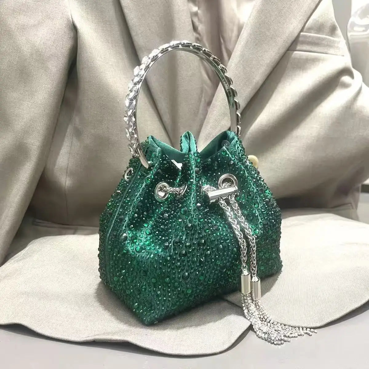 Luxury Designer Women Handbag Glitter Diamond Banquet Bag Satin Bucket Bag Wedding Party Clutch Purse Exquisite Evening Bag