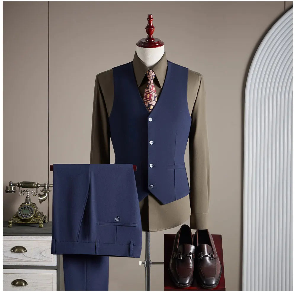 High-quality, Fashionable and Stylish Plus-size Men's Solid-color Suit Set, Men's Three-piece Set, One-button Casual Suit