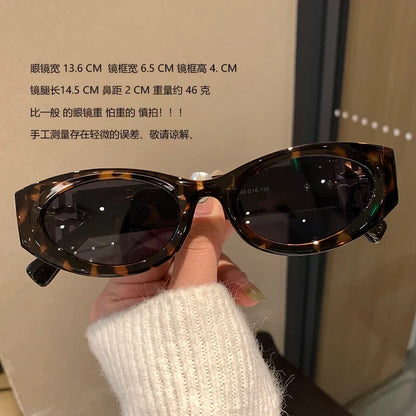 2025 New Fashion Small Frame Cat Eye Sunglasses Women Men Brand Design Luxury Sun Glasses Ladies Eyewears Oculos De Sol UV400