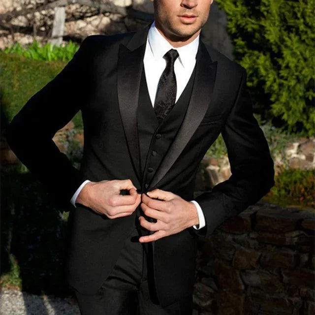 Royal Blue/Burgundy Man Suits Classic Black Lapel Wedding Suits 3 Pieces (Jacket+Pants+Vest)