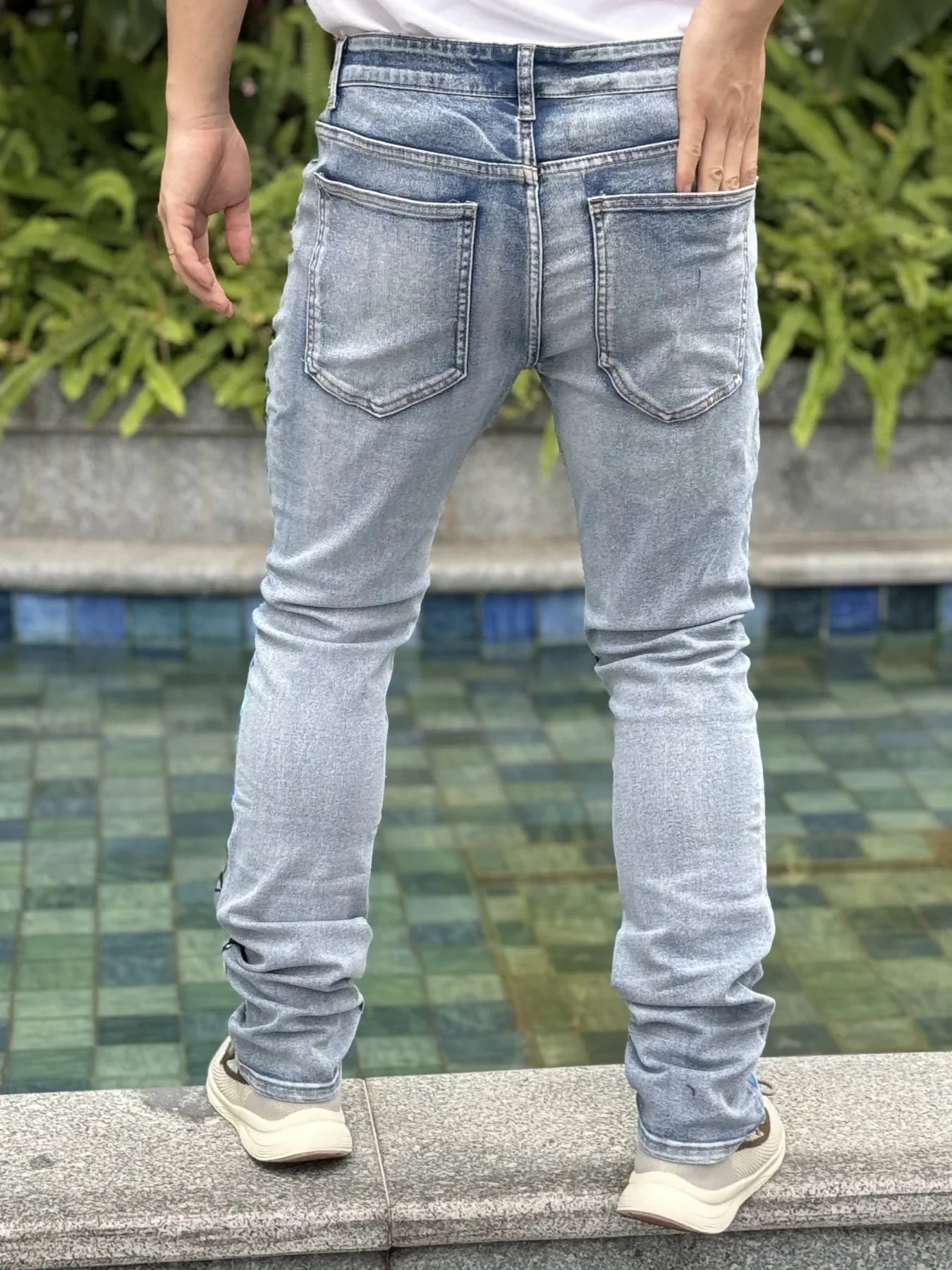 New arrivals in summer of 2025  Breathable and comfortable fabric  Trendy men's casual jeans  Free shipping on promotion