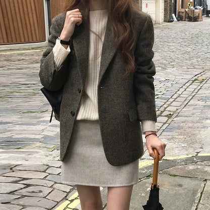 Korean Version Retro Women Long Sleeved Office Lady Short Blazer Coat 2025 Autumn Winter Single Breasted Vacation Tops Versatile