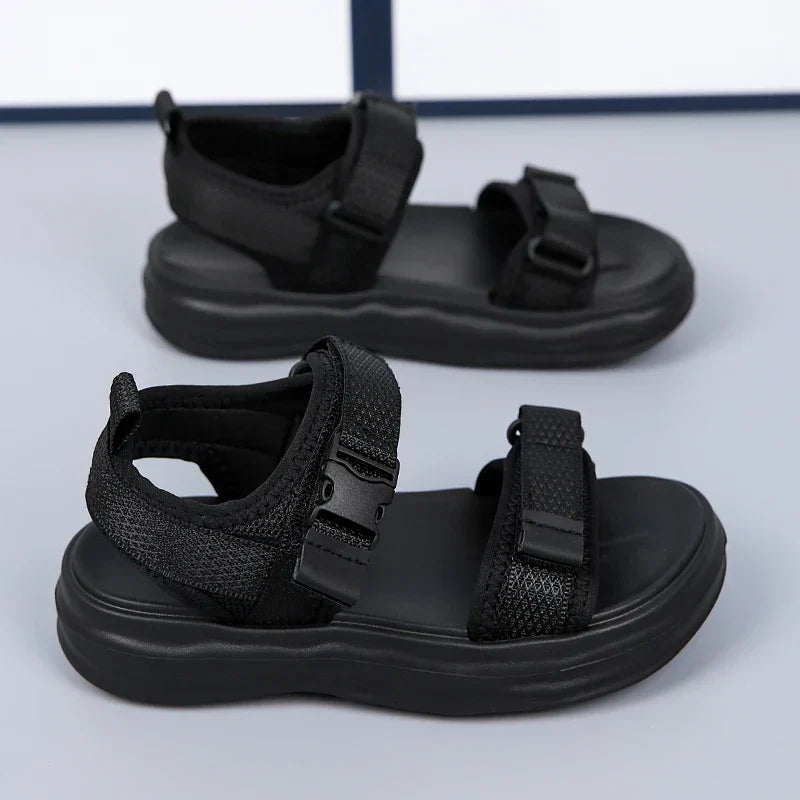 A pair of children's summer open-toe mesh sports sandals, soft, comfortable, cool and casual shoes, size 30-38，BD-L05