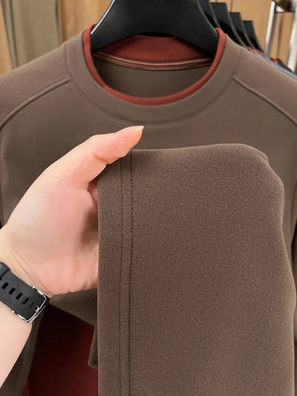 High end brand velvet long sleeve T-shirt men's autumn new fashion Korean bee embroidery comfortable warm round neck pullover