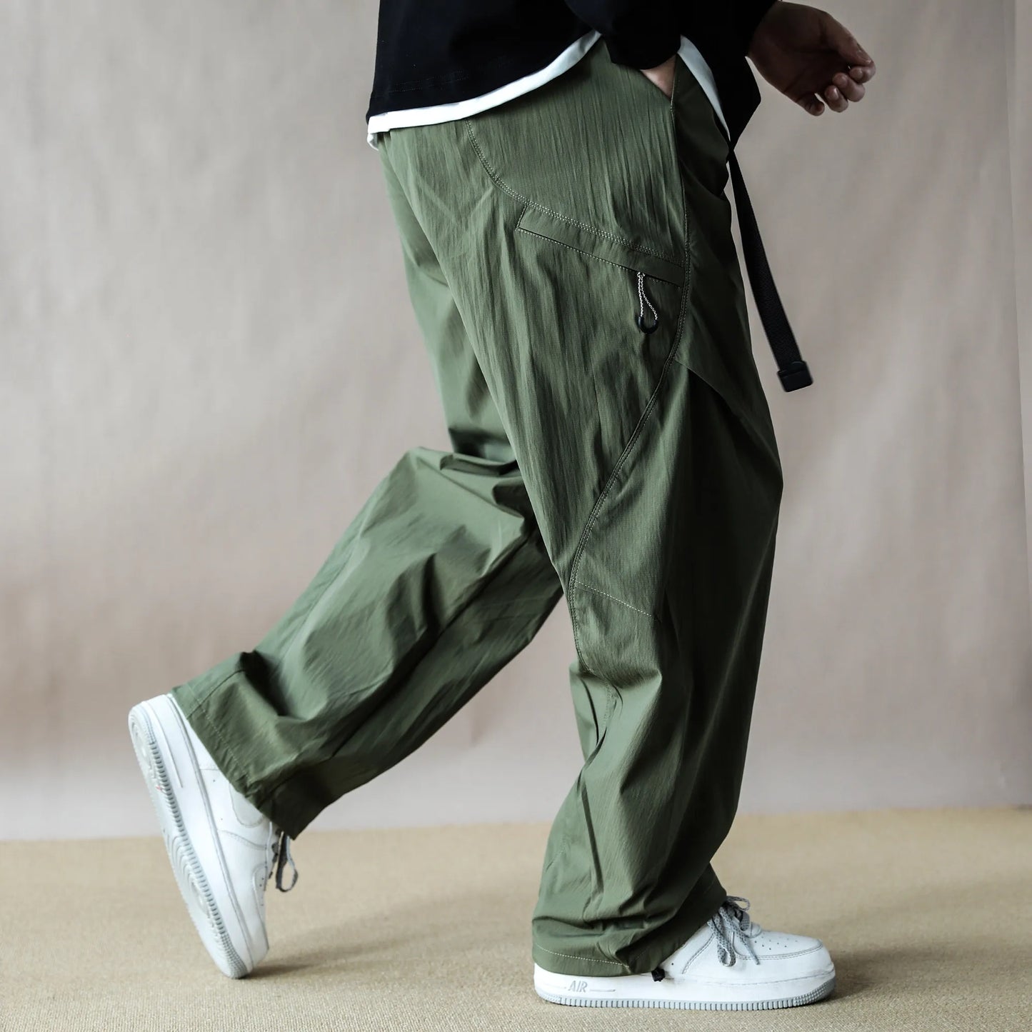 Mens Outdoor Water Resistant Quick Dry Cargo Jogger Pants Loose Fit Lightweight Breathable Streetwear Trendy Summer Casual Baggy