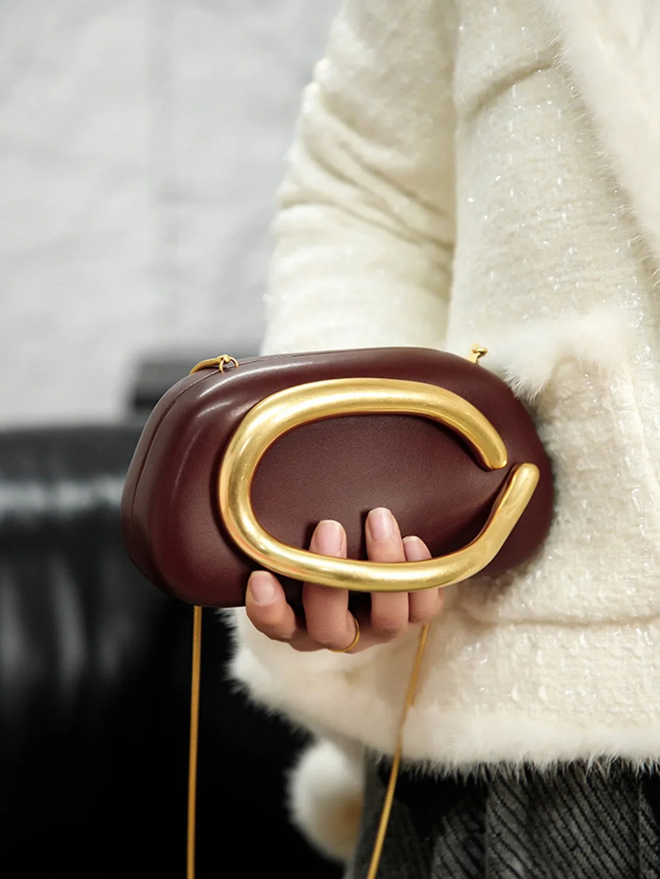 Classic round Box Handheld Dinner Bag Miniature Retro Metal Handle Chain Shoulder Strap Crossbody Bag Street Trend Hard PU Bag