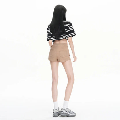 Pure Desire Slim Hip Hugging Hot Pants Old Money Style Hip Enhancing Multi Button High Waist Tight Summer New Denim Shorts