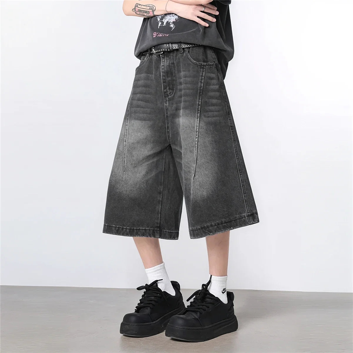 Vintage Washed Gradient Denim Mid-Rise Shorts with Streetwear Loose Wide Leg Fit for Summer Breathability