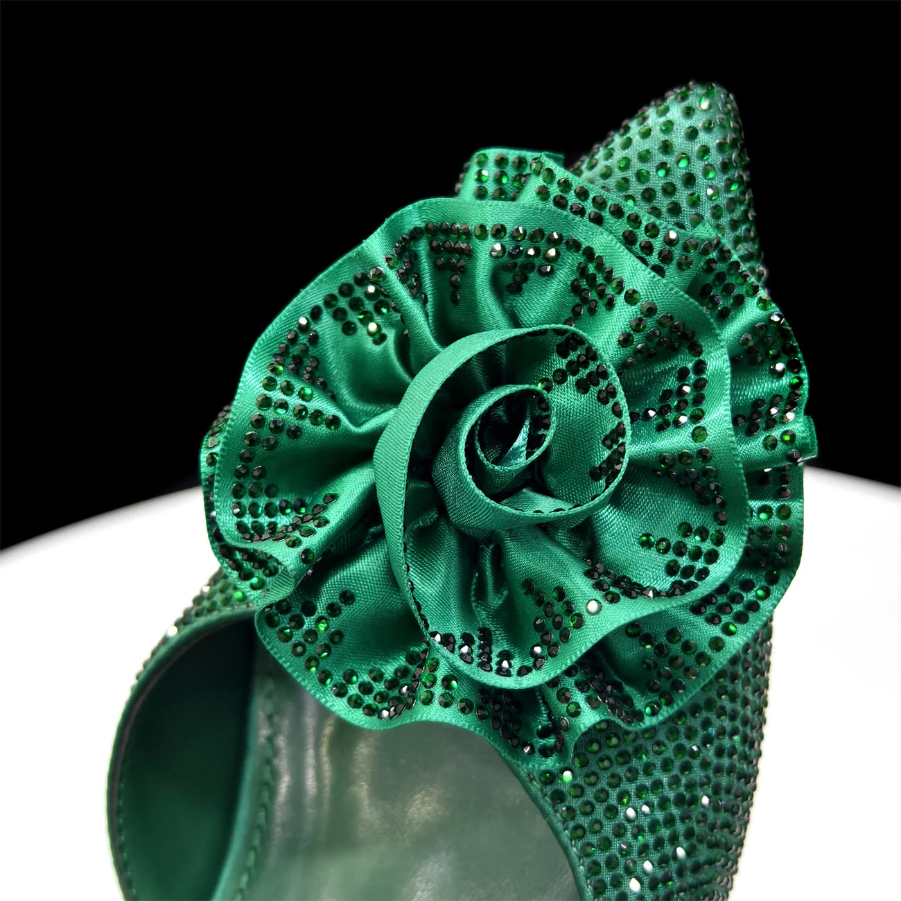2025 Elegant Shiny Green Handbag & Medium Heel Shoe Set with Exquisite Handmade Floral Accents for Weddings & Parties