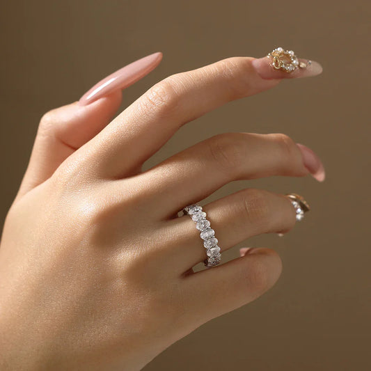 Bagues Éternité ATTAGEMS 3*5mm Taille Ovale Entièrement Moissanite pour Femmes Hommes Bijoux en Argent Sterling S925 Élégante Bague de Mariage Empilable