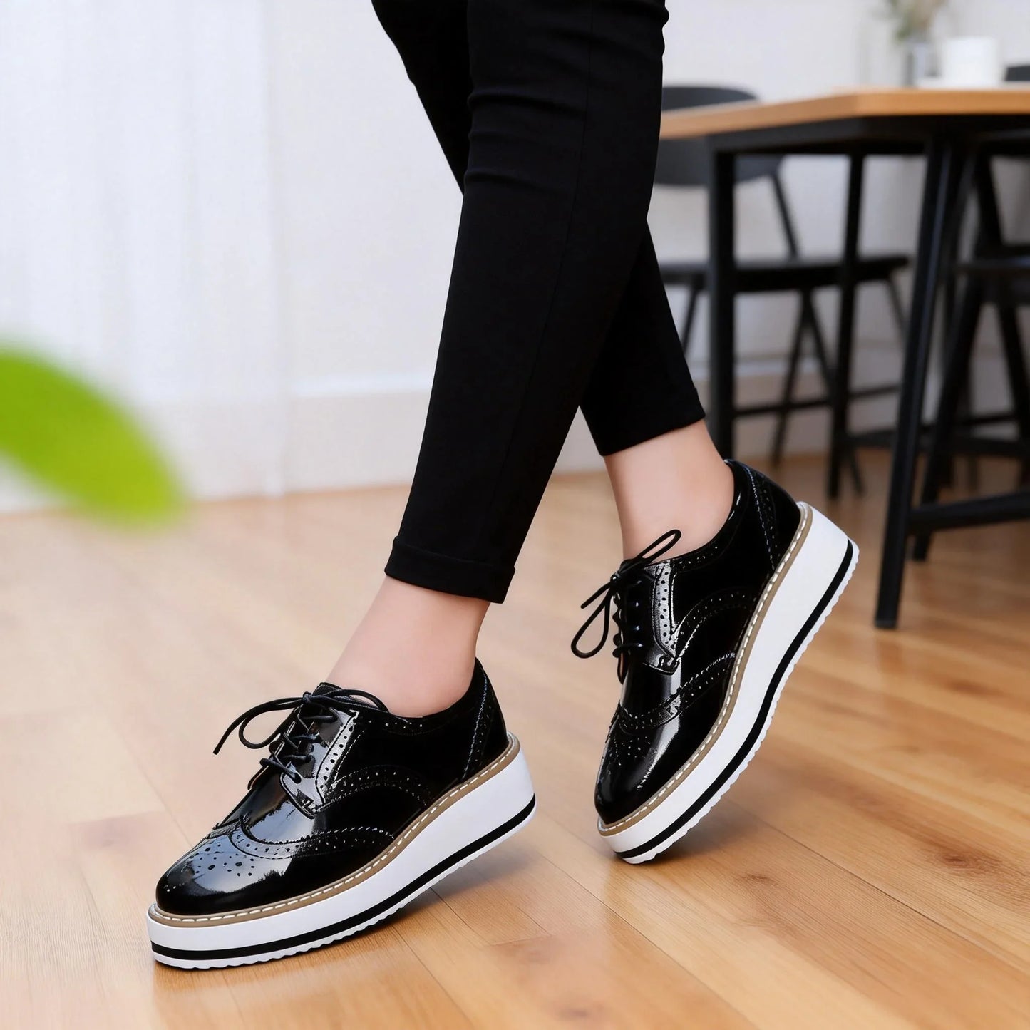 Women's Oxford Flats - Genuine Leather Wingtips Lace-Up Comfort Brogue Derby Patent Platform Casual Shoes for Spring Autumn