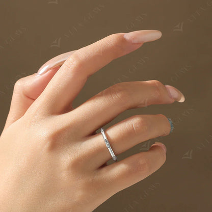 ATTAGEMS 2025 Bagues simples en Moissanite Entièrement diamant VVS1 S925 Bague de fiançailles ou de mariage en argent sterling pour femmes et hommes, cadeaux quotidiens