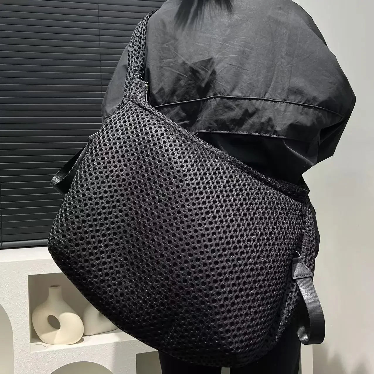 Ladies' fashionable mesh nylon lightweight diagonal cross bag with large capacity stitching casual shoulder bag