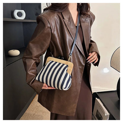 Fashion Striped Wooden Clip Shell Women Shoulder Bags Elegant Crossbody Bags Clutch Purses for Party 2026
