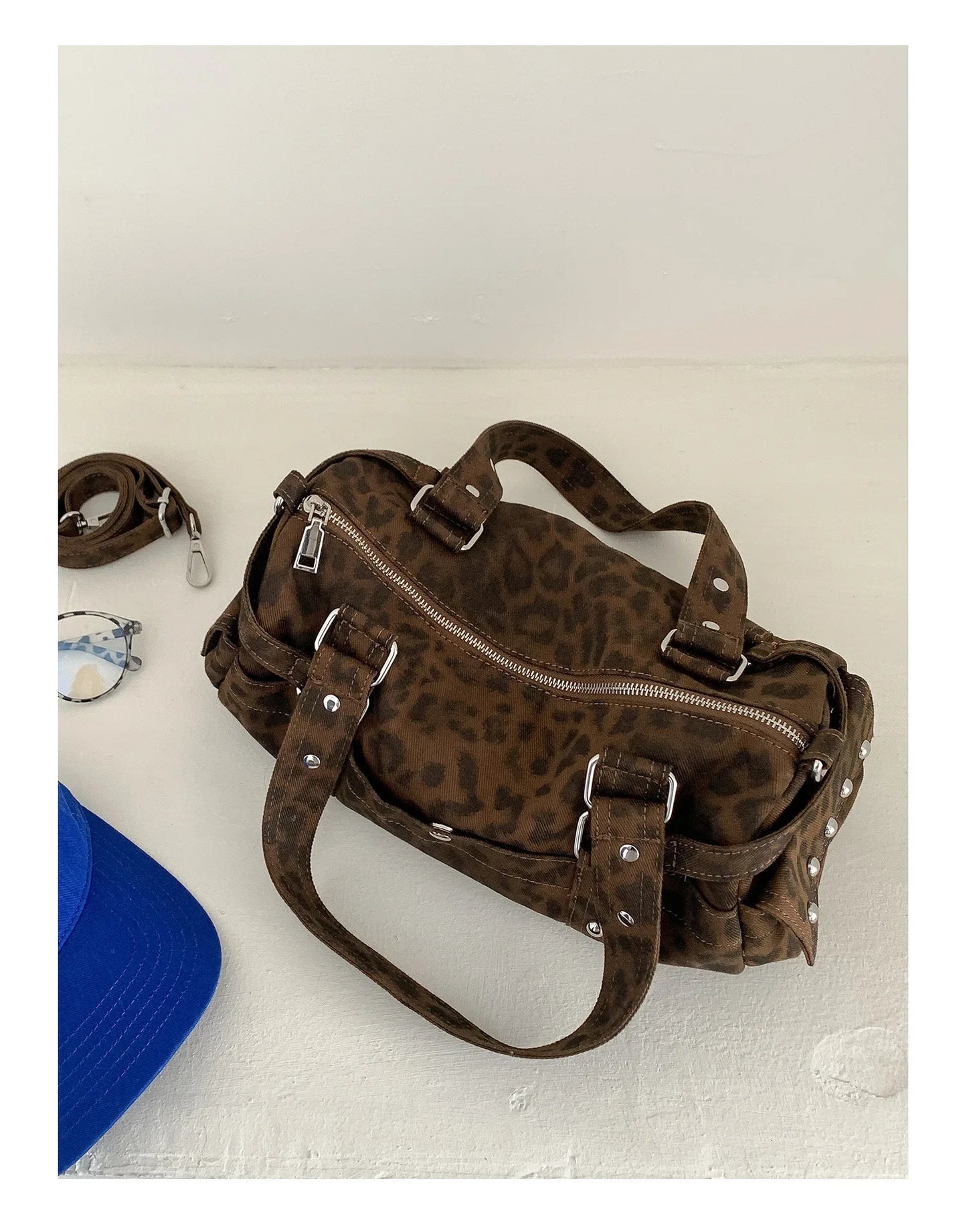 Vintage Leopard Rivet Motorcycle Handbag Barrel Shaped Boston Casual Messenger Bags for Female Shoulder Bag Fashion Ladies Totes