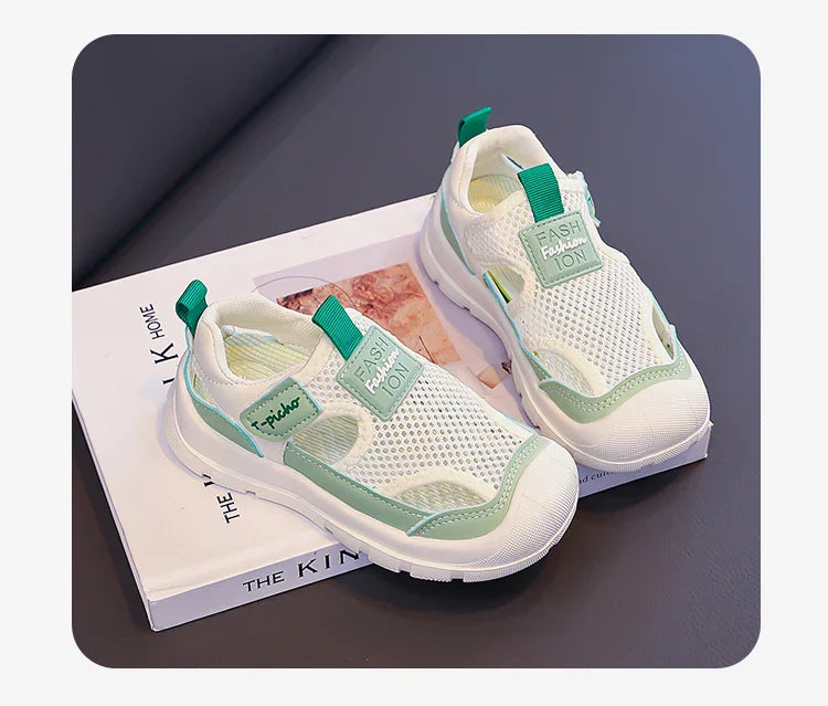 Unisex Children’s Sports Sandals 2026 New Summer Kids Barefoot Beach Shoes Non-slip Comfort Versatile Chic Outdoor Hiking Shoes