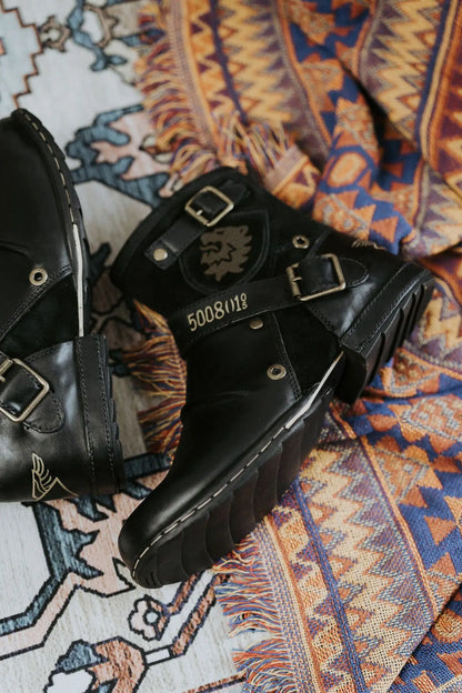 Men Boots Luxury Handmade Men Ankle Boots Metal Buckle Zipper Motorcycle Boots Outdoor Plus Size 39-48 Punk Bottines 2024