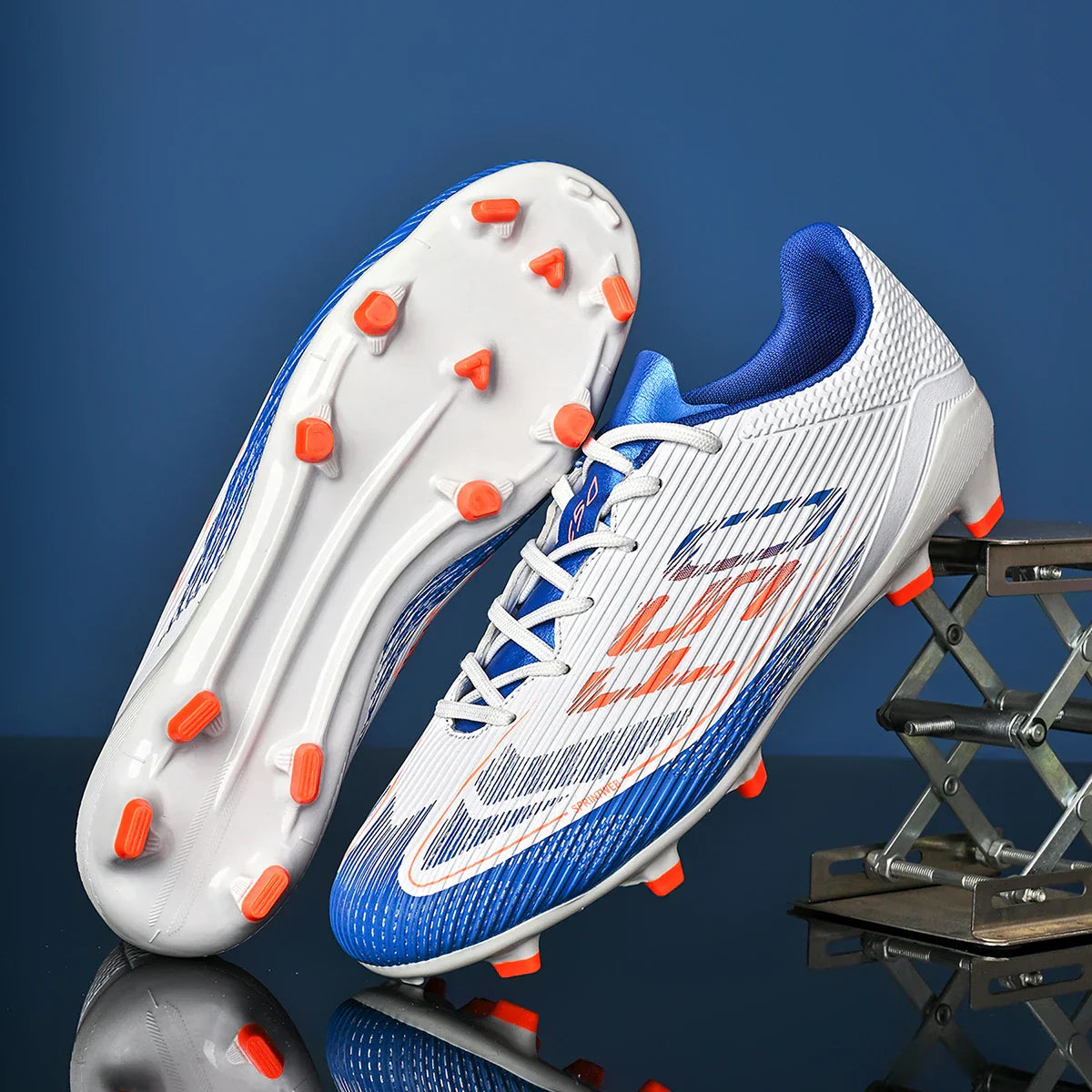 Breathable football shoes FG/AG long nail all season universal anti slip outdoor indoor sports shoes