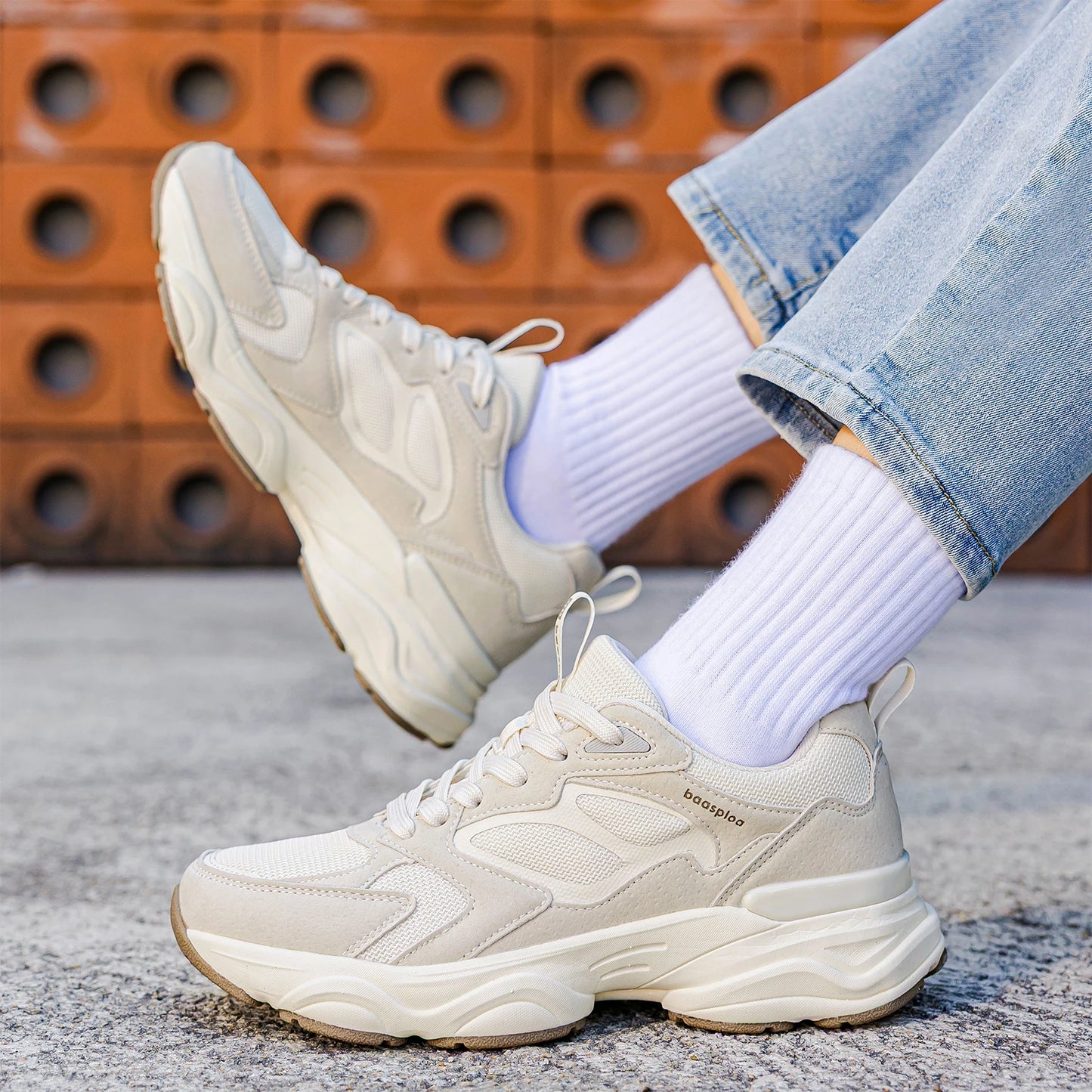 Women Walking Shoes Lightweight Mesh Breathable Sport Shoes Comfort Soft Female Leather Height Increase Casual Sneakers