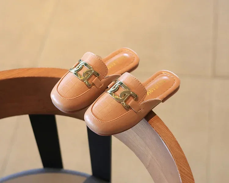 Children Sandals for Girls 2024 Summer New Girls Covered Toes Flat Leather Slippers Casual Lazy Metal Korean Kids Fashion Flats