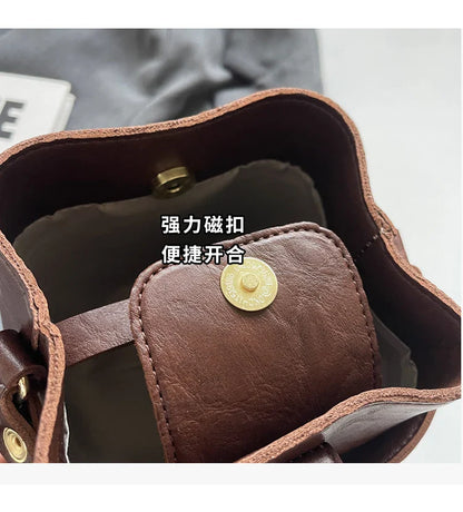 Retro small bag women 2024 new autumn/winter messenger bag fashion HOT portable bucket bag