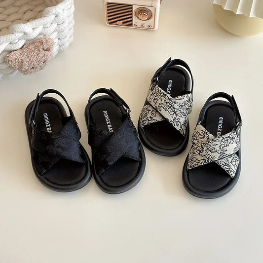 Girls Summer Beach Shoes Ethnic Style Kids Casual Sandals Soft Sole Fashion Children Retro Princess Shoes 2025 Summer New